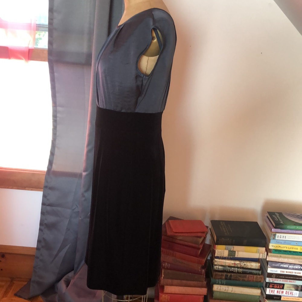 Woman Formal Dress - Picture 4 of 9